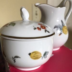 Tirschenreuth Bavaria 2 piece Sugar bowl w/ lid and creamer set made in Germany
